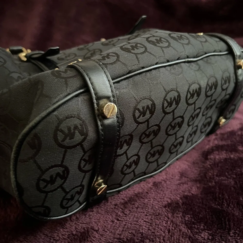 MK Bag - Picture 3 of 6